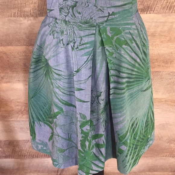 Gap Tropical Leaf Chambray & Green Pleated Dress - Picture 3 of 6